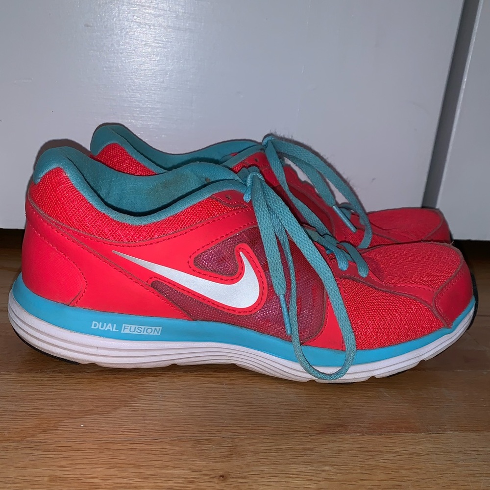 NIKE dual fusion st3 women’s athletic shoes